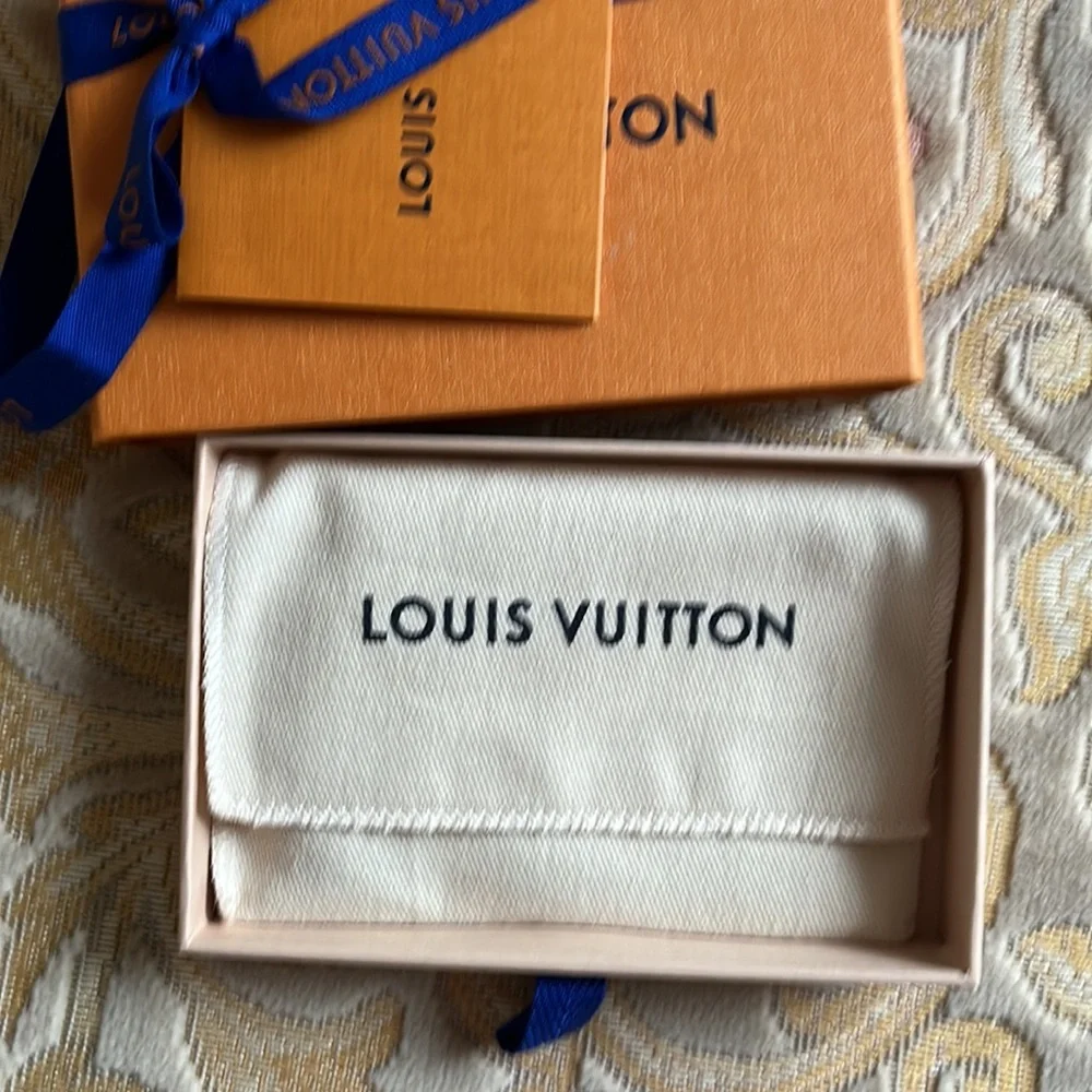 Louis Vuitton new with tag bag charm /key chain limited addition - Picture 6 of 10
